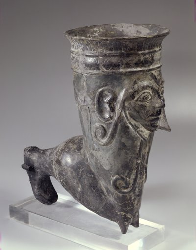 Bucchero-Gefäß in Form eines Beins mit skulptiertem Gesicht, etruskische Periode, 2. Hälfte des 6. Jahrhunderts v. Chr. von Etruscan